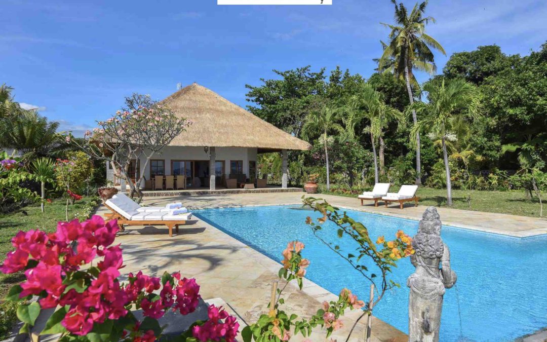3 Bedroom Beachfront Villa | Lovina | 420$